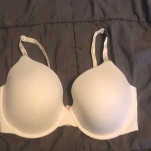 NWT White Victoria Secret Bra